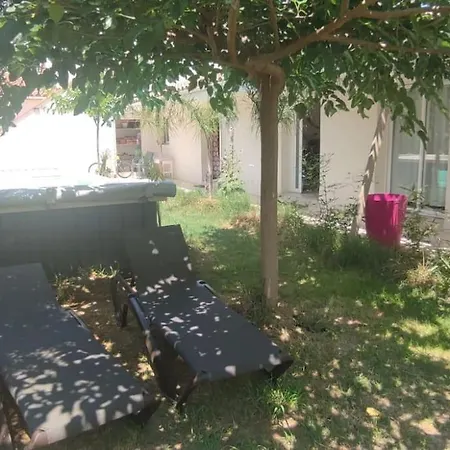 Holiday home Mas Picton Maison 4 Dans Mas Piscine Proche *