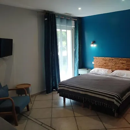 Holiday home Mas Picton Maison 4 Dans Mas Piscine Proche *